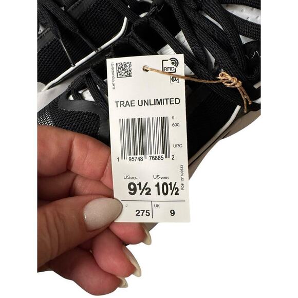 Adidas NEW Trae Unlimited Basketball Athletic Sneakers Mens 9.5 Womens 10.5 - Picture 7 of 7